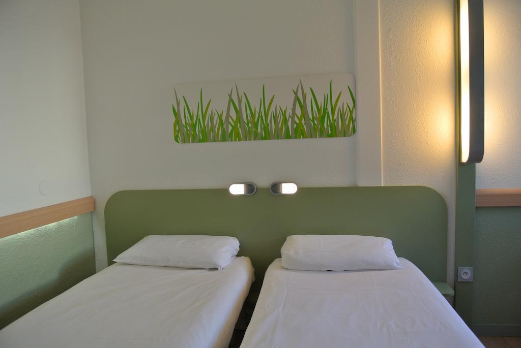 Ibis Budget Chambery Sud Challes Les Eaux Exterior photo